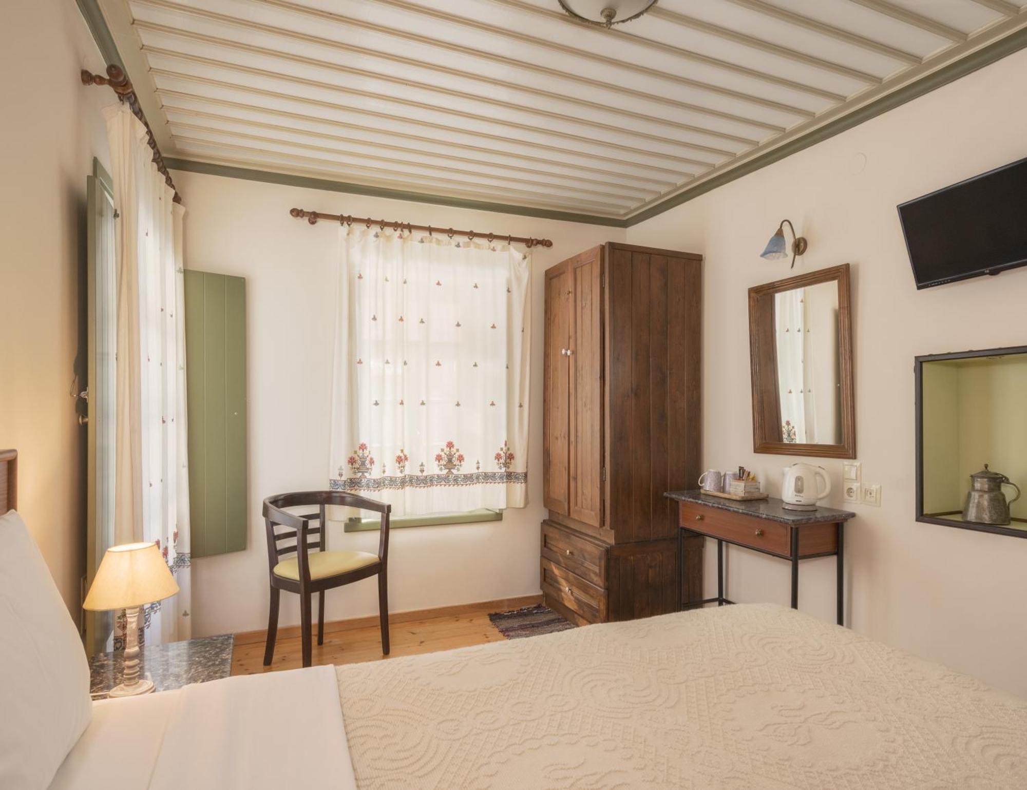 Hotel Ameliko Zagori Áno Pediná Habitación foto